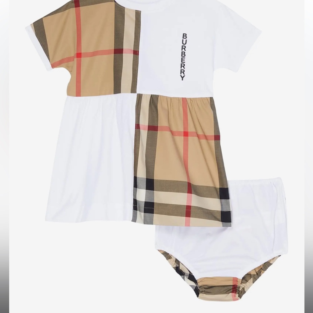 Burberry Kids

Elena Check (Infant)